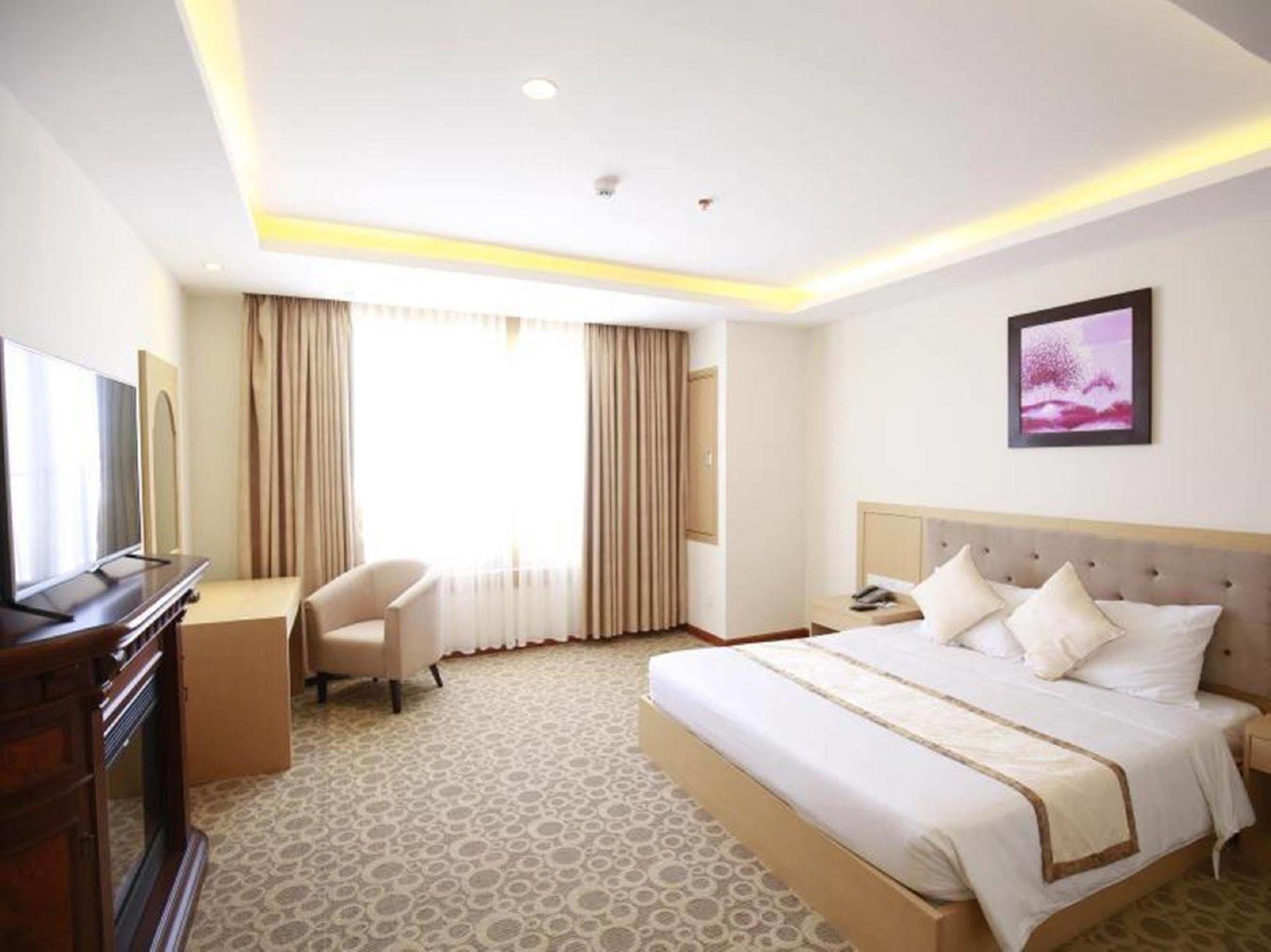 Bavico Plaza Hotel ดาลัด ภายนอก รูปภาพ
