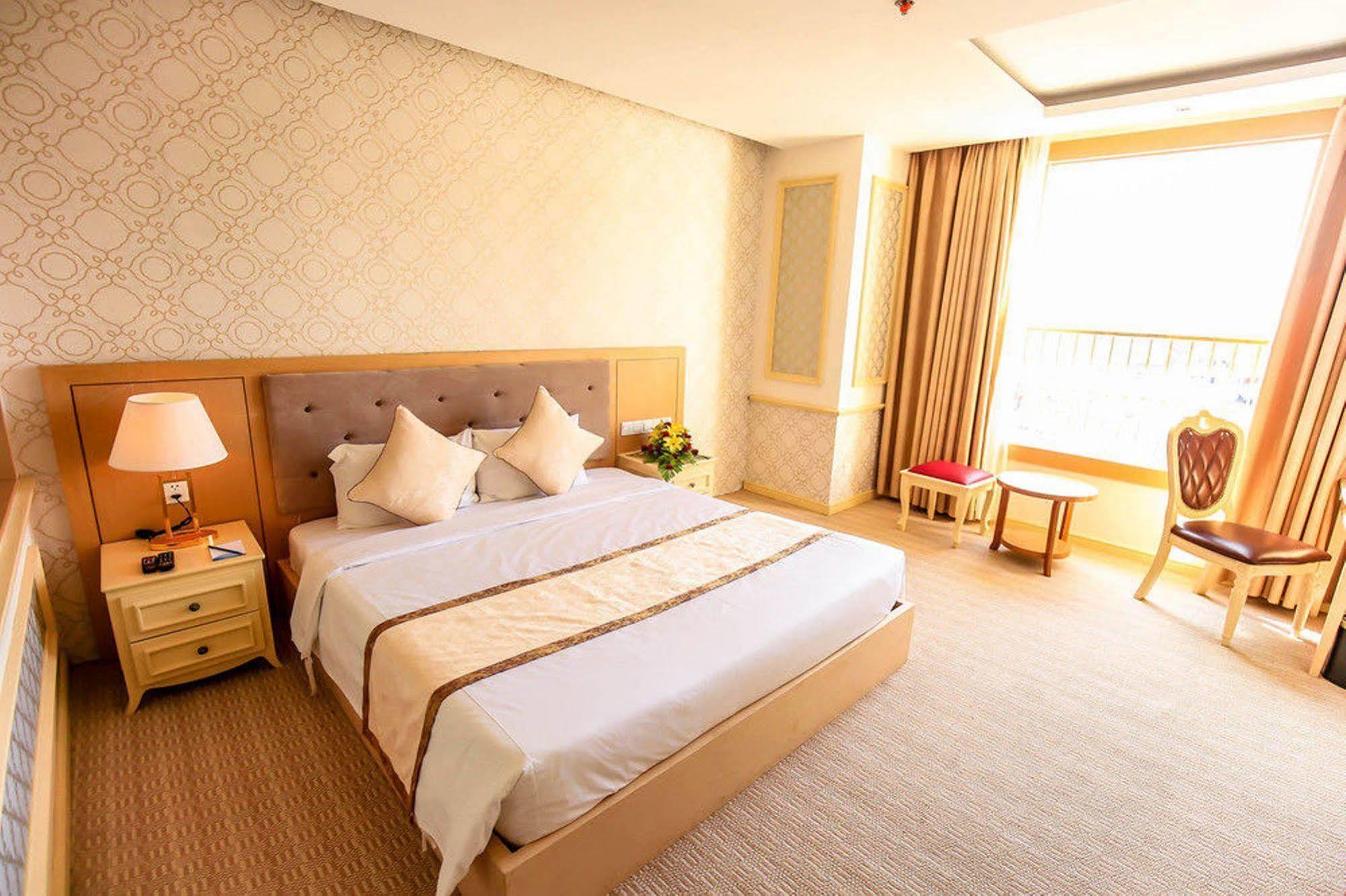 Bavico Plaza Hotel ดาลัด ภายนอก รูปภาพ