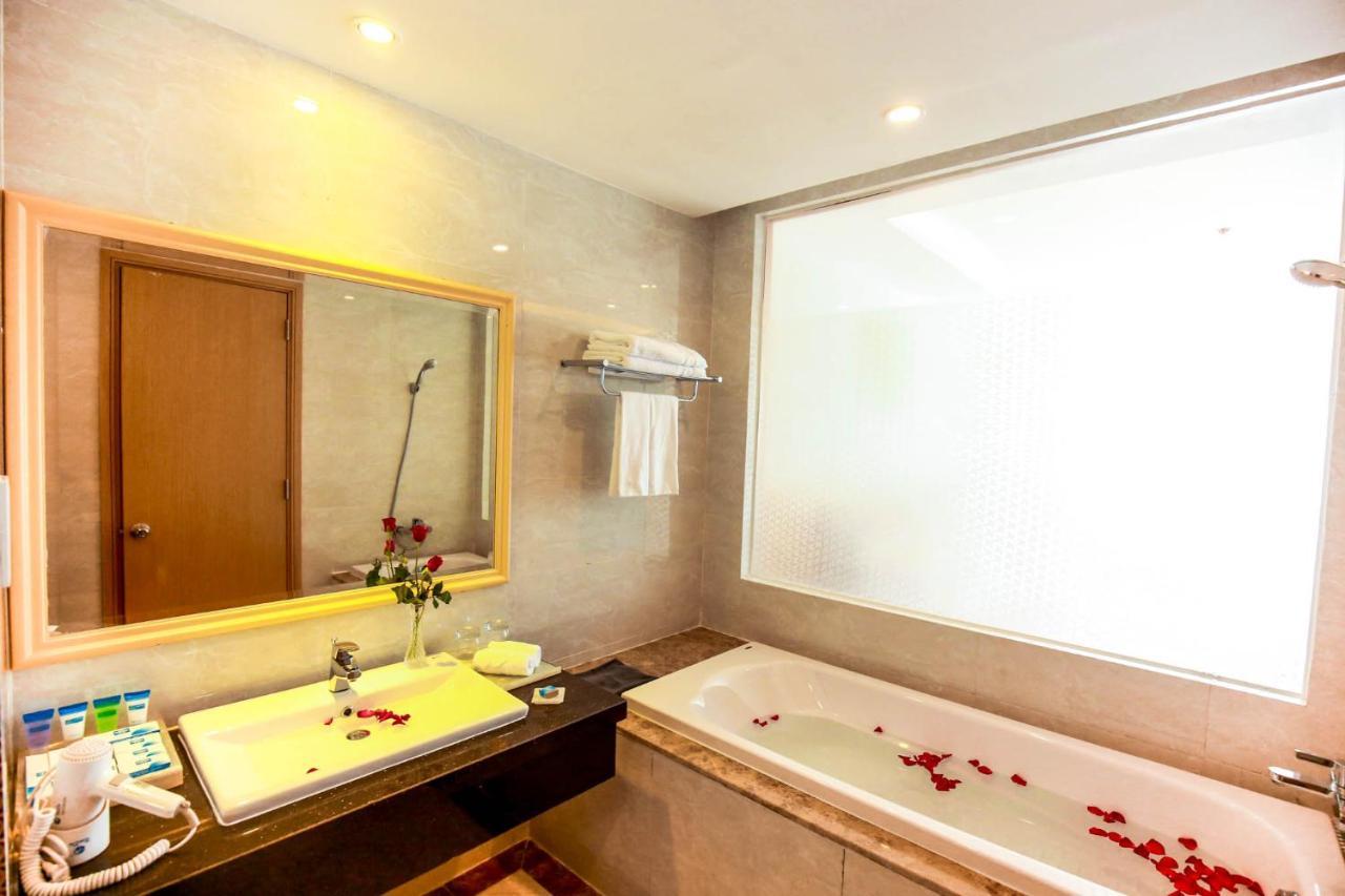 Bavico Plaza Hotel ดาลัด ภายนอก รูปภาพ
