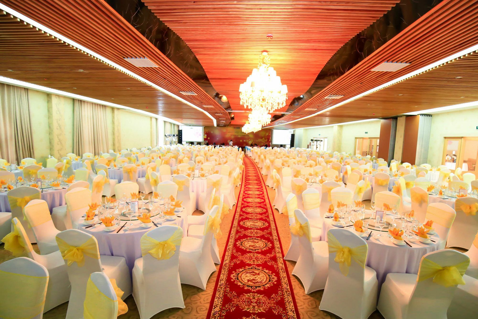 Bavico Plaza Hotel ดาลัด ภายนอก รูปภาพ